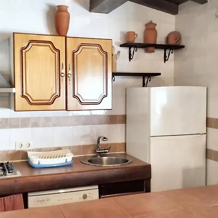 Elegant With Private Pool In *